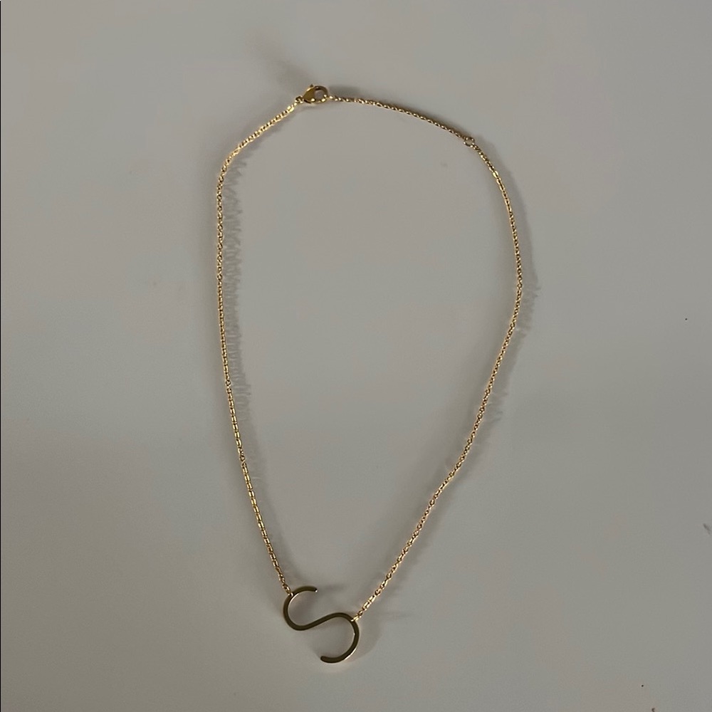 Elegant Gold Necklace